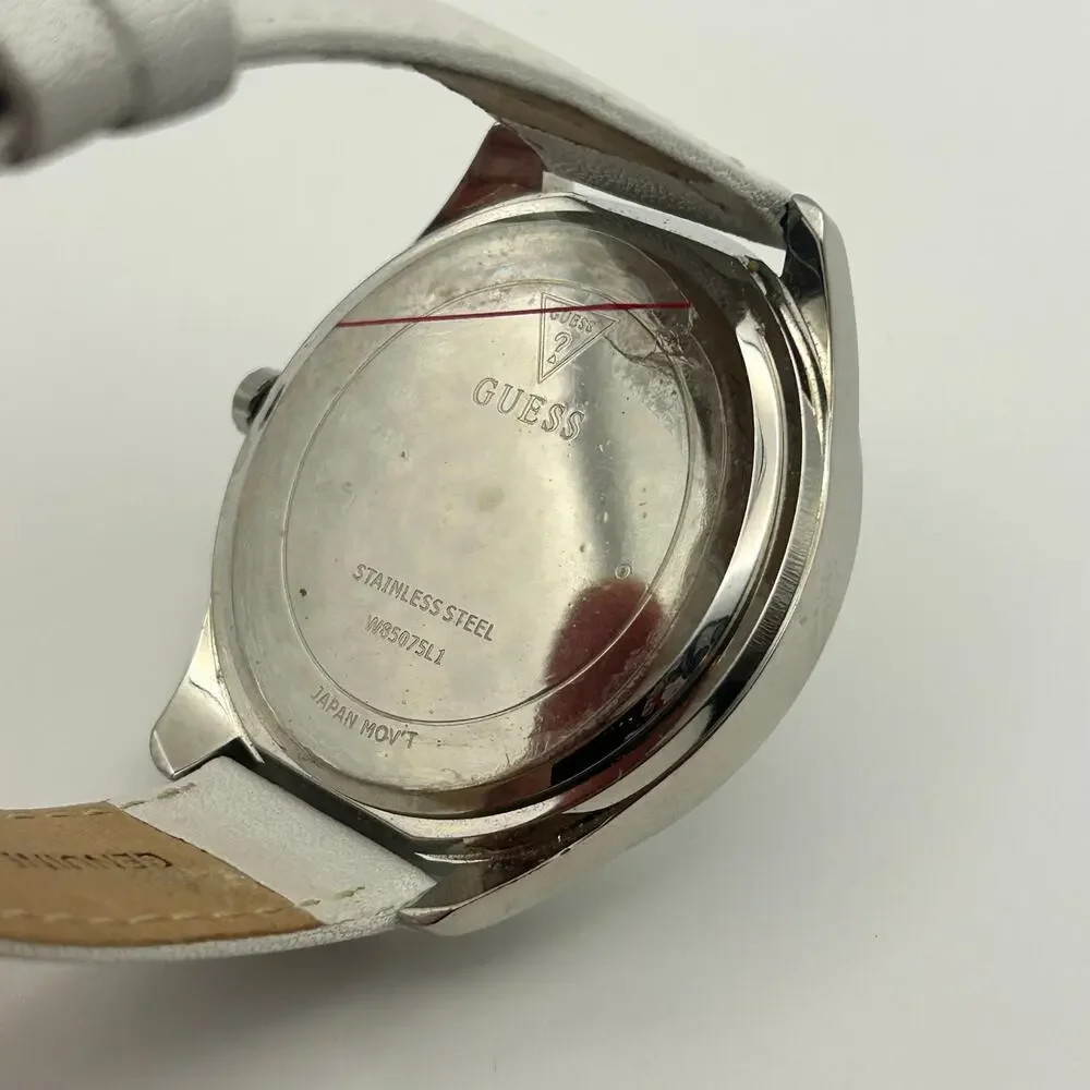 Guess Rosette Silver Crystals White Leather Women’s Watch Working New Battery - Picture 7 of 8